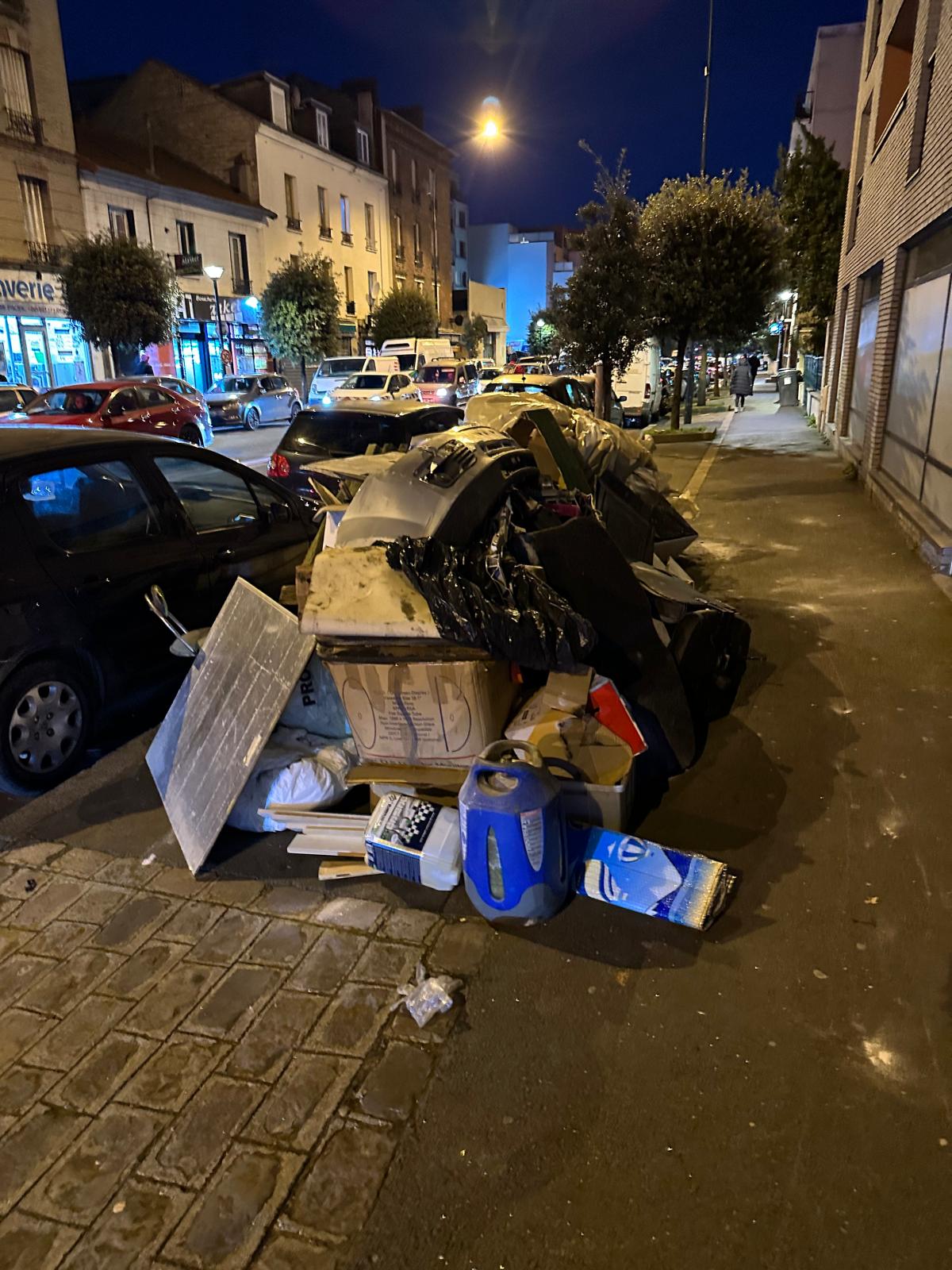 Avant enlèvement des encombrants